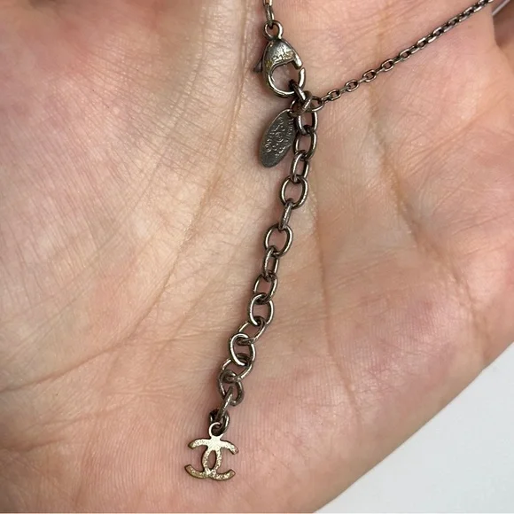 RARE 2004 Authentic Vintage Coco Chanel Star Necklace - Picture 4 of 4